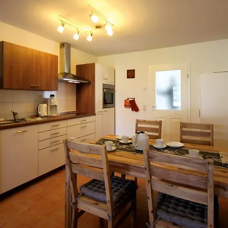 Villa Strandnah - Ferienwohnungen Börgerende-Rethwisch Buitenkant foto