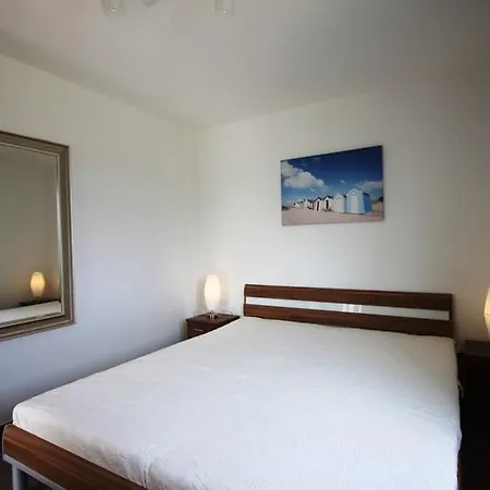 Villa Strandnah - Ferienwohnungen Börgerende-Rethwisch Kamer foto